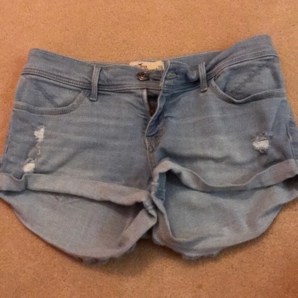 Low Rise Hollister Jean Shorts - Picture 1 of 2